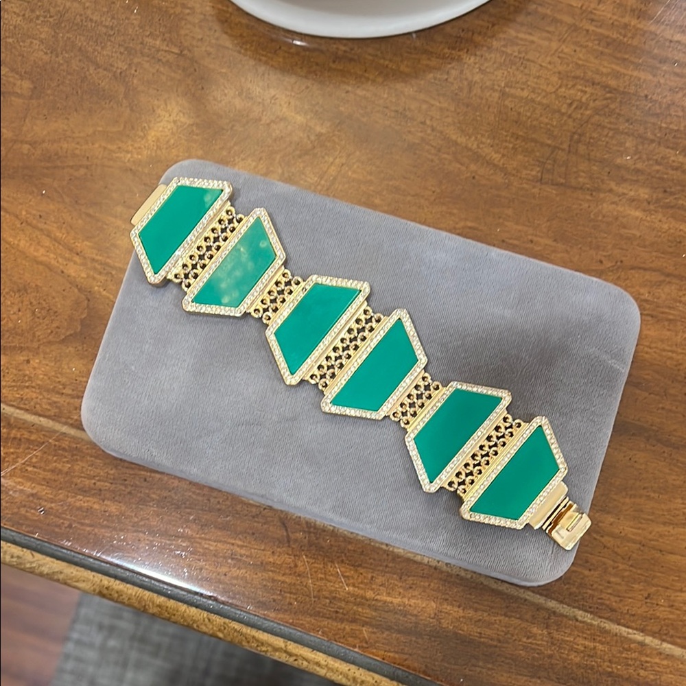 Elegant Gold and Green Geometric Bracelet